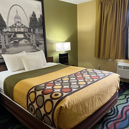 Super 8 By Wyndham Farmington Hotel Bagian luar foto